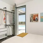 Mia Villa